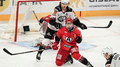 Хоккейный клуб «Трактор» проиграл Уральское дерби «Автомобилисту» в КХЛ