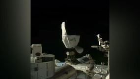 Crew Dragon отчалил от Международной космической станции