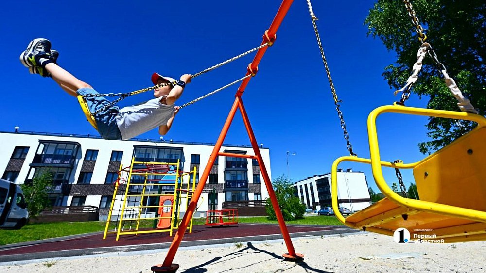 Более 11 тысяч сирот Челябинской области обрели семьи