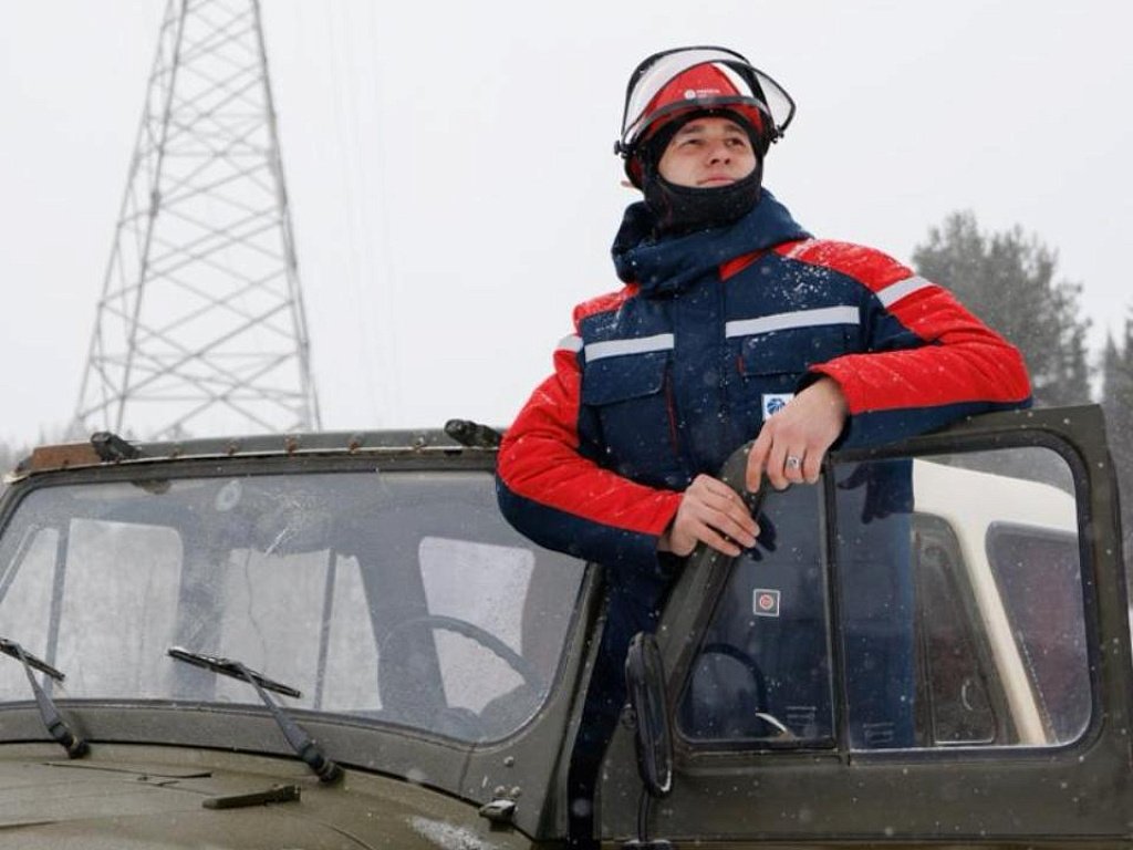 Энергетики вернули свет 90% потребителей Малиновки и продолжают работать ночью