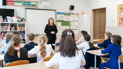 В Челябинской области 19 педагогов стали «земскими учителями»