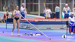 Легкоатлетка Полина Кнороз установила рекорд на мемориале Лукашевича и Середкина в Челябинске