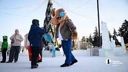 Дед Мороз встречает гостей в Челябинске последние выходные