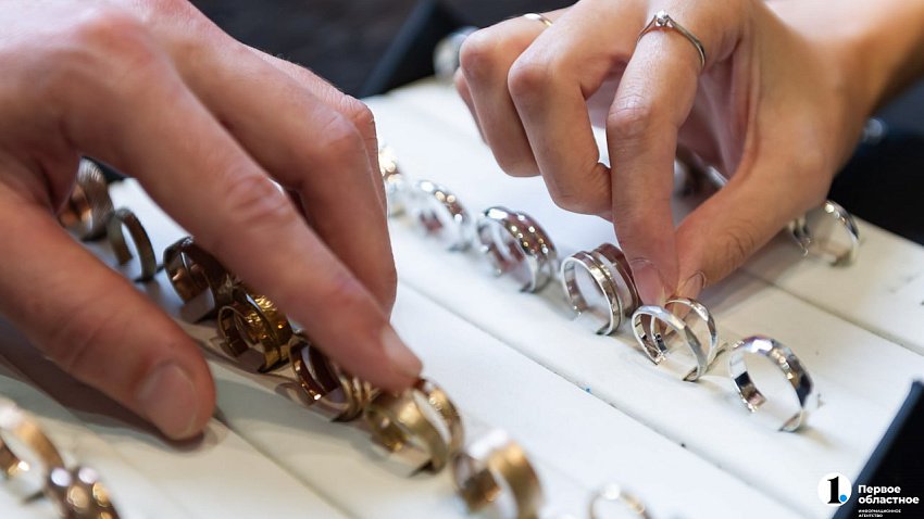 В Челябинске выросли продажи украшений с выращенными бриллиантами в 2,6 раза