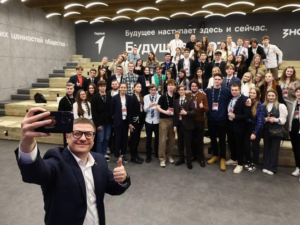 Губернатор Алексей Текслер празднует день рождения