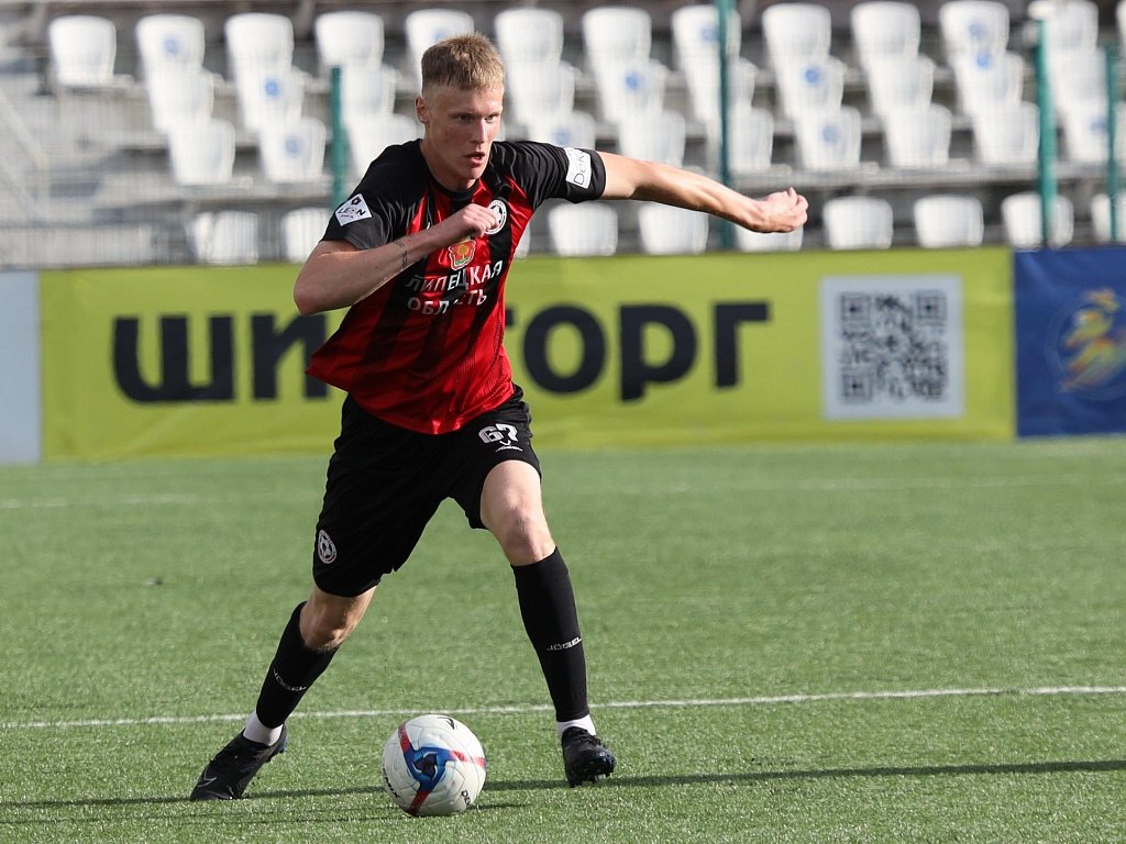 Футбольный клуб «Торпедо» из Миасса презентовал первого новичка межсезонья