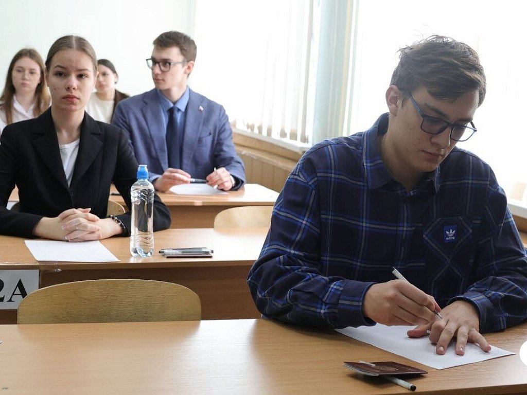 В России установили минимальные баллы для сдачи ЕГЭ в 2026 году