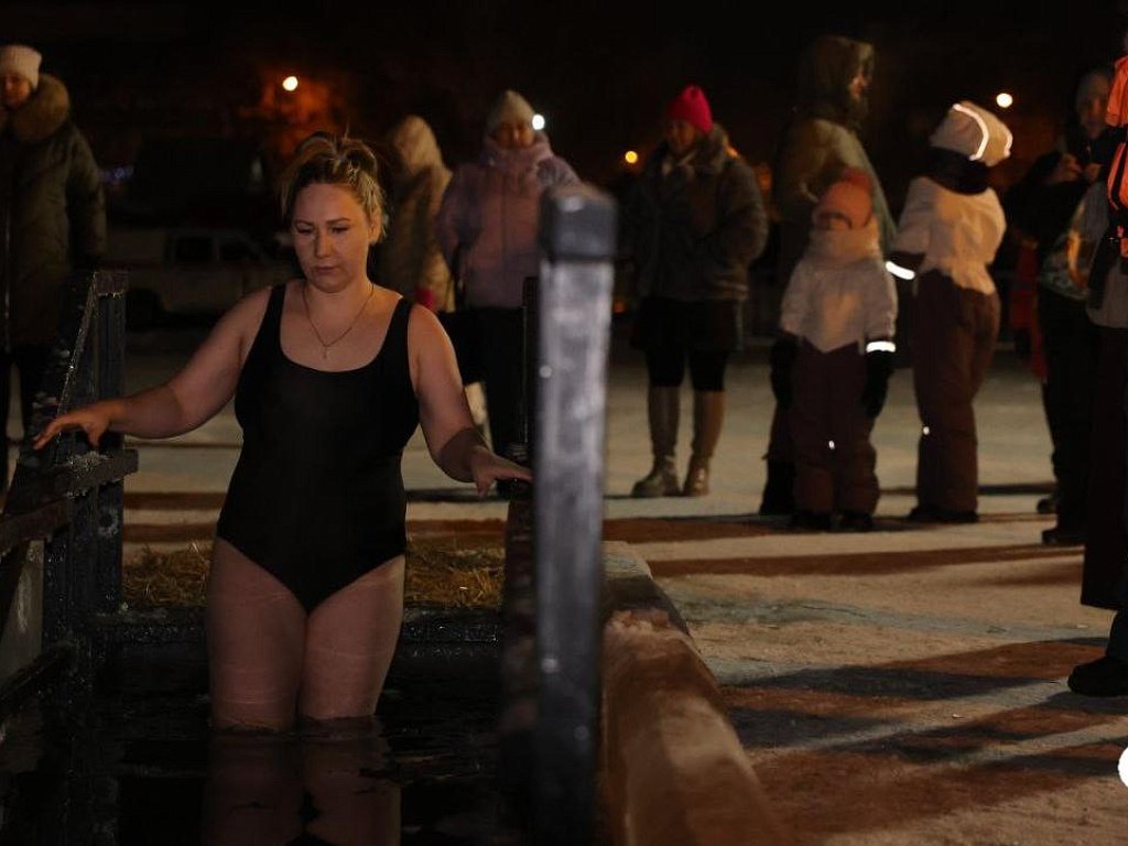 Количество окунувшихся в купель южноуральцев в 2026 году сократилось на 5 тысяч