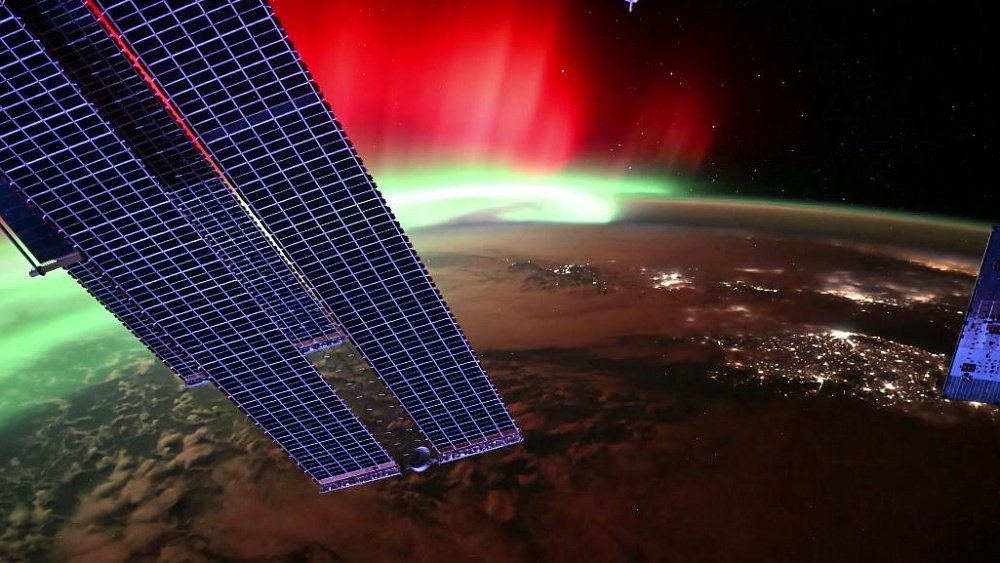 Российский космонавт запечатлел с МКС северное сияние редкого свечения