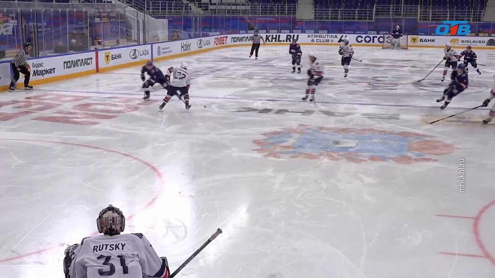 «Стальные Лисы» обыграли «Ладью» в матче Молодежной хоккейной лиги