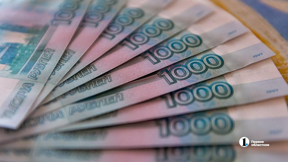 В Кыштыме приставы нашли должницу в квартире сожителя за холодильником