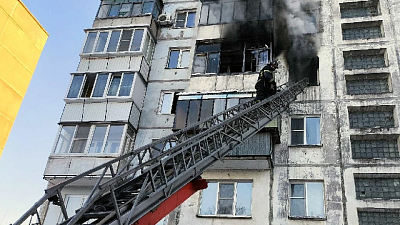 В Челябинске на пожаре в многоэтажке пострадал мужчина