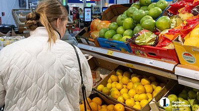 В Челябинской области подешевели смартфоны, стройматериалы и фрукты