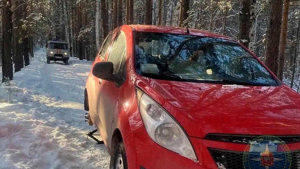 Автомобиль с детьми застрял в мороз в горах под Кыштымом