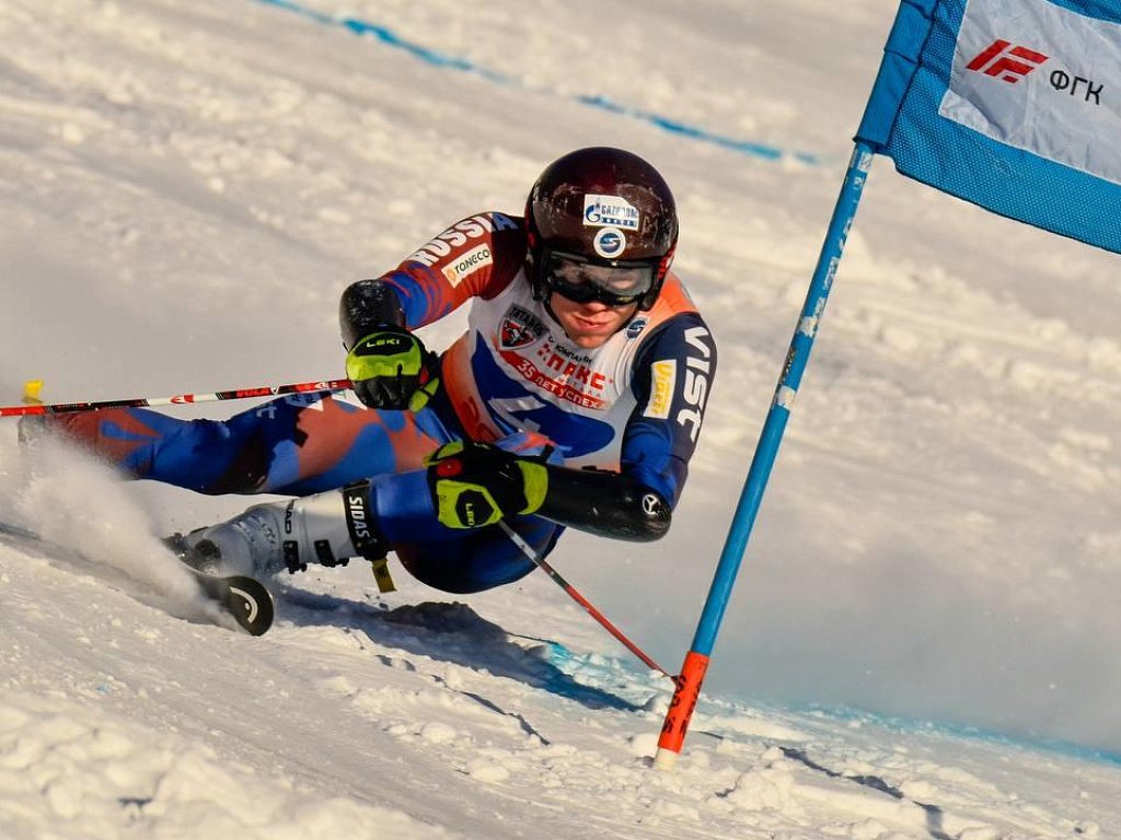 Горнолыжник Семен Челмакин из Миасса возглавил общий зачет Кубка России