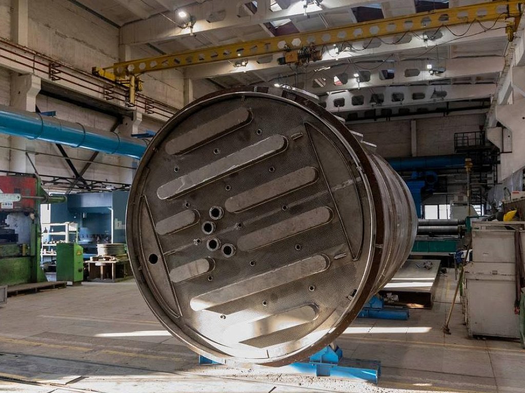 В Озерске собрали колонну размером с ракету для переработки ядерного топлива