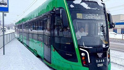 Производитель трехсекционных трамваев отгрузил первую партию для метротрама Челябинска