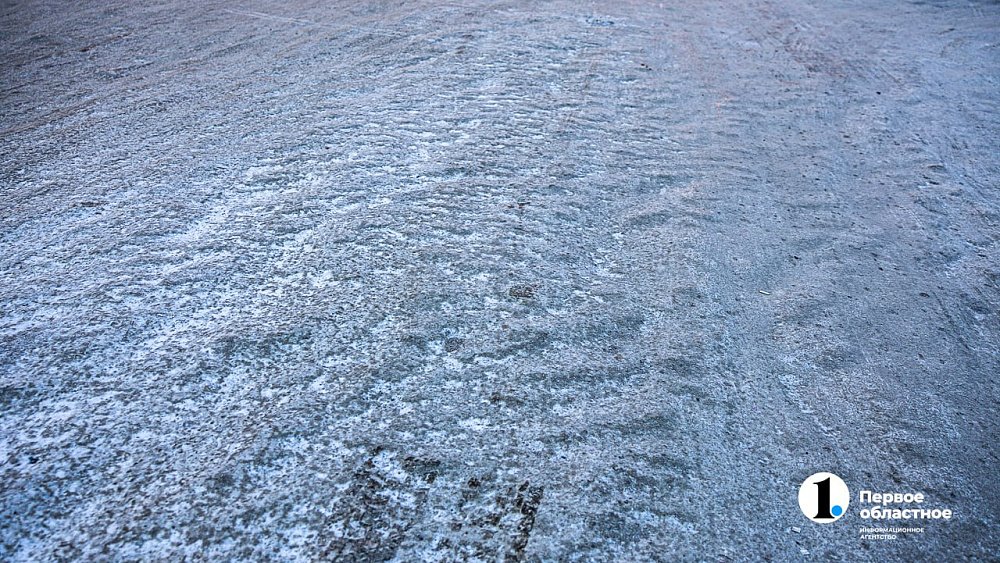 Жители Челябинска жалуются на гололед