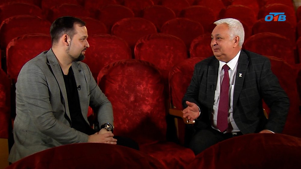 В передаче «Хорошие песни» принял участие руководитель архиерейского мужского хора «Аксиос»