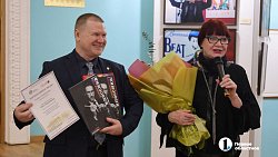 «Человек за объективом видит больше»: в Челябинске открылась фотовыставка Олега Каргаполова