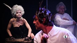 Челябинский Камерный театр прервал череду драм комедией «Синее чудовище»