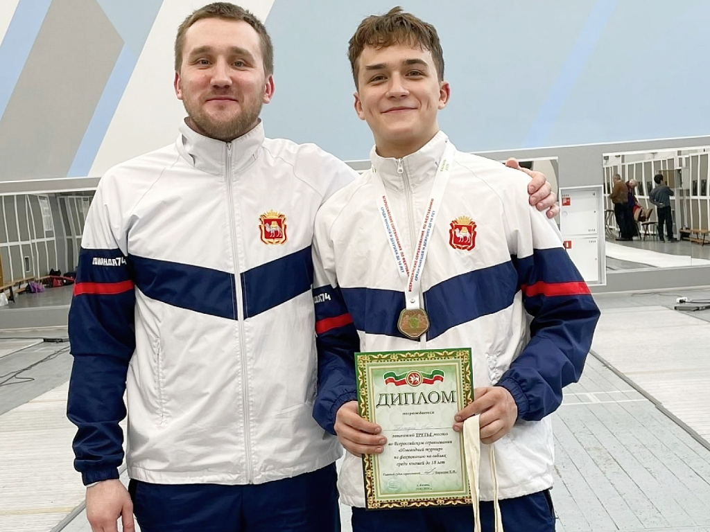 Челябинец Олег Баландин стал призером всероссийского турнира по фехтованию