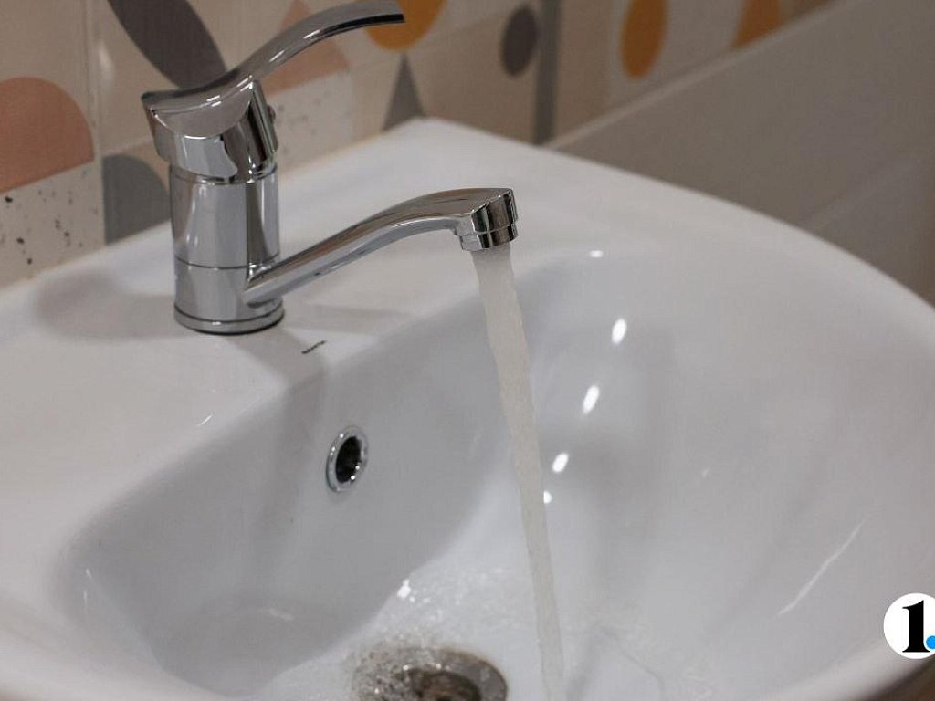 Челябинцы четвертые сутки живут без горячей воды из‑за аварии