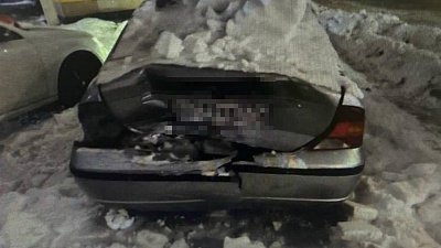 В Челябинске неизвестный на Mazda протаранил три авто и скрылся