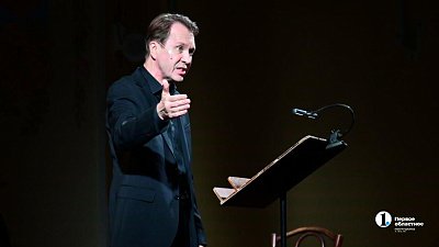 Евгений Миронов приедет в Челябинск и Магнитогорск с концертом «Гамлет»