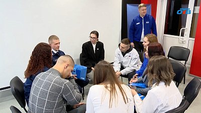 «Единая Россия» провела круглый стол с рабочей молодежью Челябинска