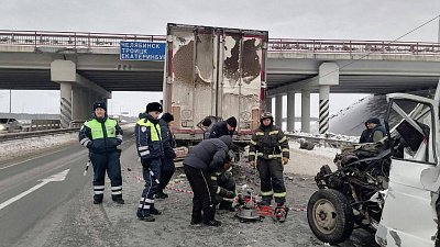 Под Чебаркулем водитель «ГАЗели» погиб после столкновения с грузовиком