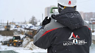 В Челябинске на проспекте Победы продолжают строить котлован для метротрама