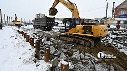 В Челябинске на проспекте Победы продолжают строить котлован для метротрама