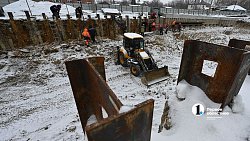 В Челябинске на проспекте Победы продолжают строить котлован для метротрама