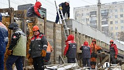 В Челябинске на проспекте Победы продолжают строить котлован для метротрама