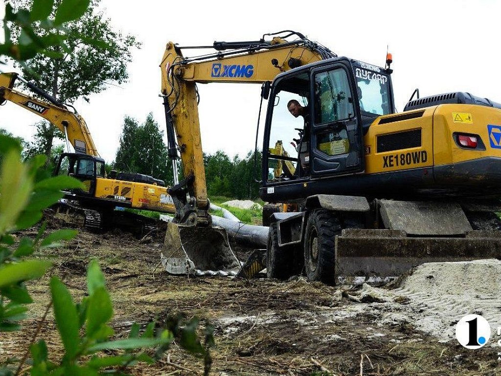 В Сатке двое местных жителей украли деталей экскаватора на миллион рублей