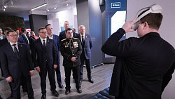 Владимир Якушев посетил Музей СВО в Челябинске