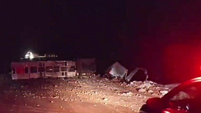 На трассе М-5 по Златоустом столкнулись 3 машины, в том числе автовоз