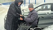 Челябинским ветеранам СВО передали автомобили с ручным управлением