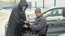 Челябинским ветеранам специальной военной операции выдали автомобили