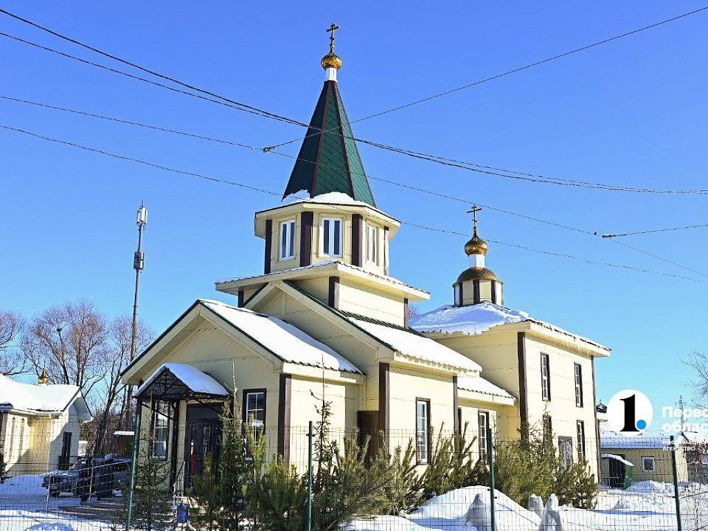 Семья по духу: в челябинском храме Ксении Петербургской отметили престольный праздник
