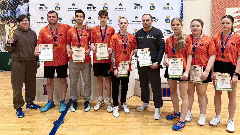 Челябинская команда завоевала бронзу на чемпионате УрФО по настольному теннису