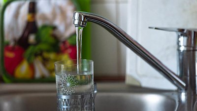 В России в два раза вырос повышающий коэффициент за оплату воды без счетчика