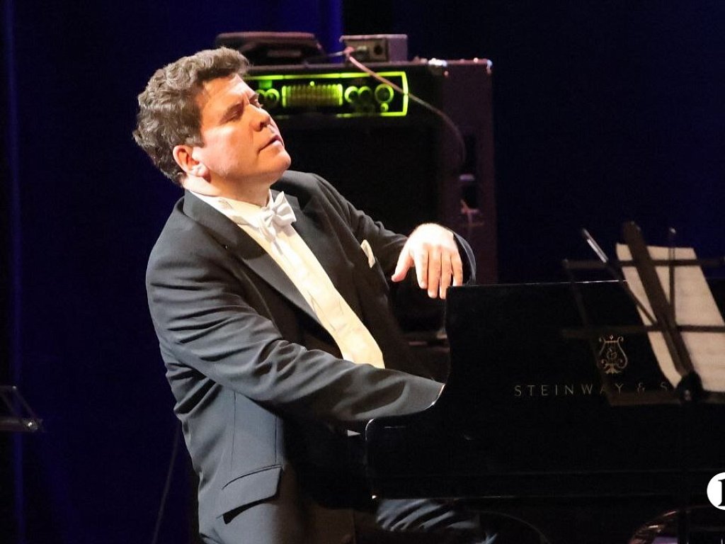 Денис Мацуев в апреле привезет в Челябинск авторский музыкальный фестиваль