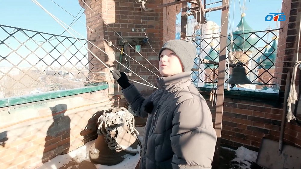 В храме Челябинска служит двенадцатилетний звонарь