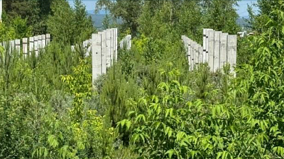 В Миассе продают недостроенный дом возле парка Автозаводцев