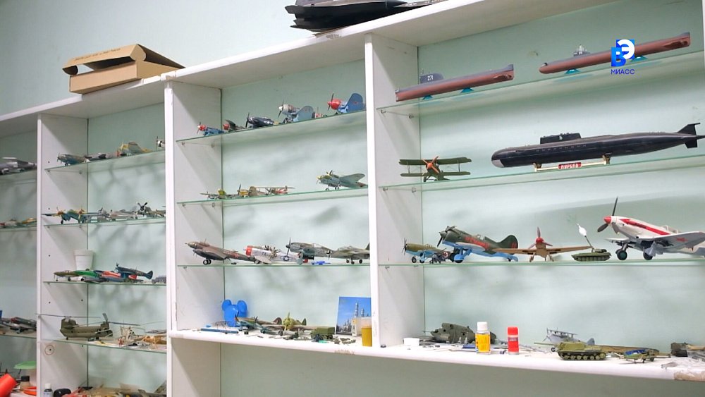 Моделисты Миасса готовятся к военно-исторической выставке