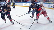 Хоккейный клуб «Металлург» без своих лидеров выиграл у «Автомобилиста»