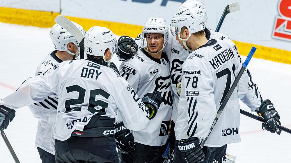 Хоккейный клуб «Трактор» совершил фирменный камбэк в матче с «Амуром»