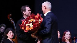 Евгений Миронов представил «Гамлета» под музыку Шостаковича в Магнитогорске